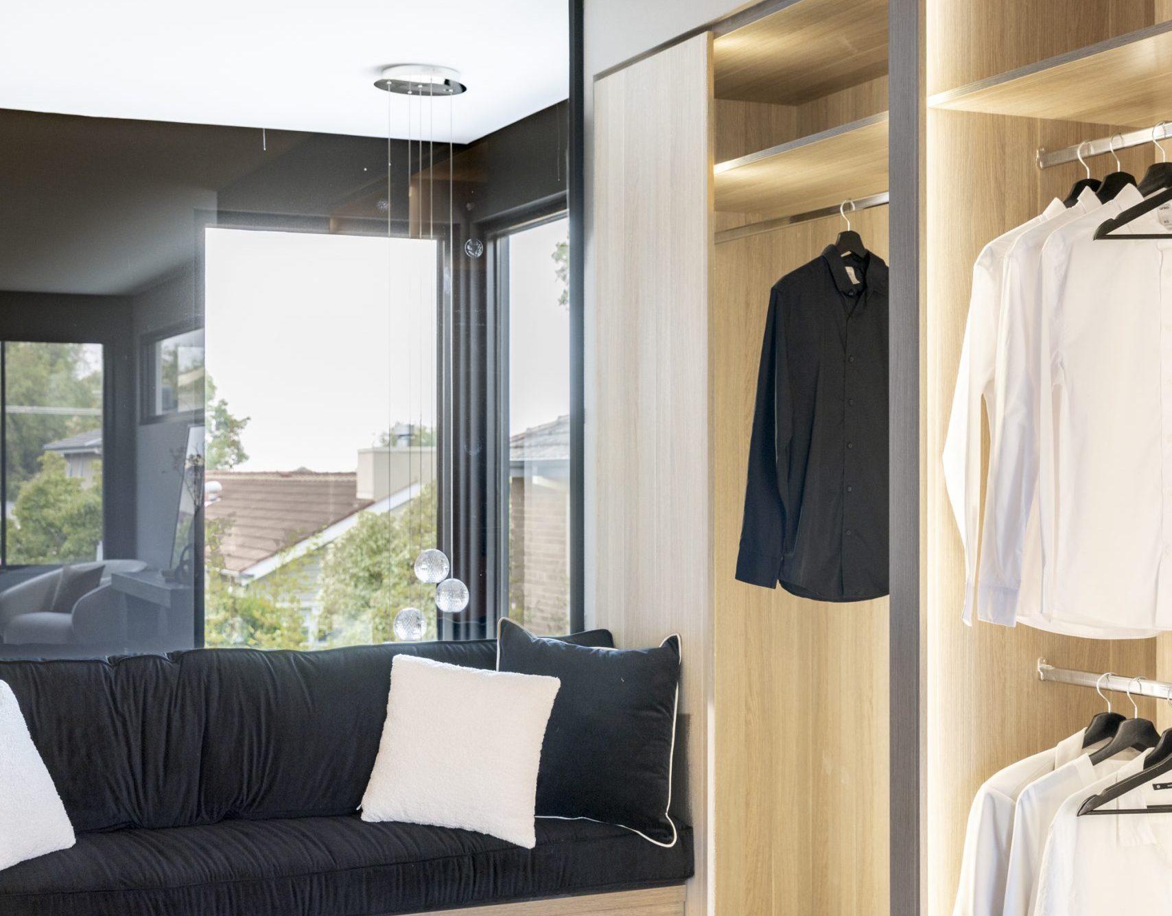 Bedroom window seat and built-in robe, Scheele Residence Surrey Hills